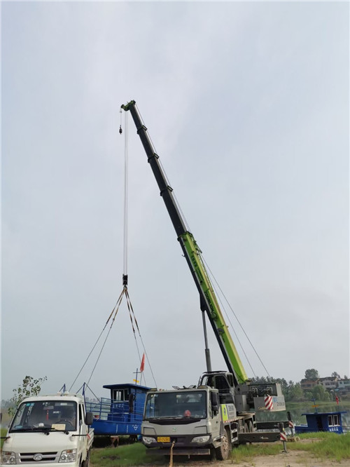 特克斯县桥梁建设吊装案例